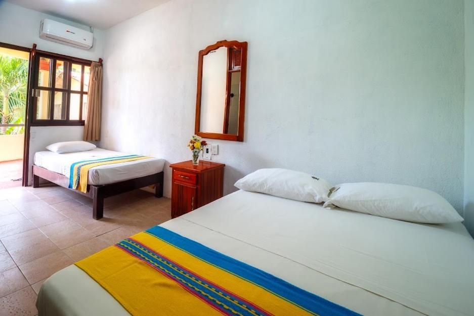 Hotel Bungalows Acuario بويرتو إسكونديدو المظهر الخارجي الصورة